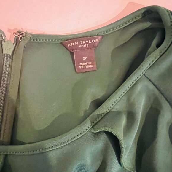 Ann Taylor Emerald Green Ruffle Dress - Size 2 Petite - Picture 4 of 8